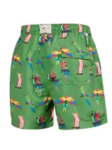 Short de baño celeste con estampado de caballitos de mar rosados. Tiene cintura elástica con cordón ajustable, bolsillos laterales y traseros.