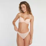Braguita brasileña color rosa con encaje floral.
