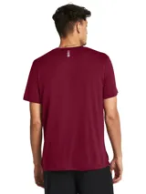 Remera deportiva negra de manga corta, con logo Under Armour estampado en blanco en el pecho.
