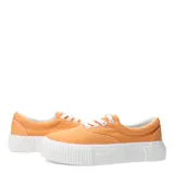 Zapatillas bajas a cuadros blancos y negros con cordones blancos y suela de plataforma blanca.