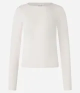 Blusa de pijama de manga larga y cuello redondo, confeccionada en viscosa color blanco.