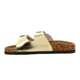 Sandalias bajas color dorado con dos tiras anchas ajustables con hebillas metálicas.