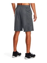Short deportivo Under Armour Tech WM Graphic, color gris con logo negro en la pierna izquierda.