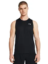 Musculosa deportiva Under Armour Tech Tank, color negro con logo blanco en el pecho.