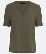 Blusa color verde militar de poliéster con escote en V y mangas cortas.