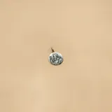 Dije medalla redonda de plata 925 con la imagen de San Benito.