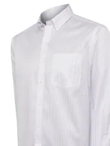 Camisa de hombre RKF Cityscape, de manga larga, corte regular y cuello americano abotonado. Diseño a cuadros pequeños en tonos blanco y celeste.