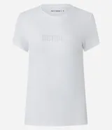 Remera deportiva de manga corta y cuello redondo, color blanco, con la palabra "MOTION" estampada en el pecho en tono blanco sutil.