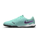 Championes de fútbol Nike Tiempo Legend 10 Academy TF, color celeste con detalles en violeta y negro.
