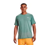Remera Under Armour de hombre color verde agua, de corte clásico y mangas cortas. Presenta el logo de la marca reflectante en el pecho.