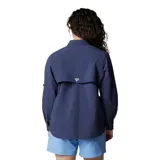 Camisa de pesca Columbia Bahama de manga larga color azul marino, con cuello abotonado, dos bolsillos frontales con cierre de velcro, ventilación en la espalda y tecnología Omni-Shade UPF 30.