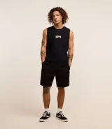 Bermuda de sarga lavada color negro, con lazo ajustable en la cintura y bolsillos laterales.