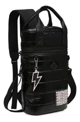 Mochila matera Trendy de nylon puffer, color negro. Tiene doble asa corta y correas traseras regulables. Incluye un llavero desmontable y es apta para termos de hasta 1.5L.