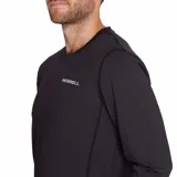 Remera de hombre de manga larga color negro, con logo de la marca Merrell estampado en blanco en el pecho.
