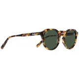 Lentes de sol con montura redonda color carey y lentes verdes.