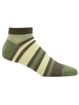 Calcetines cortos de bambú con rayas horizontales en tonos verde oliva, verde claro y marrón. Presentan un logo de pato en el tobillo y puño acanalado.