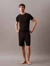 Shorts de pijama negros de modal extrasuave con cintura elástica y bolsillos laterales.