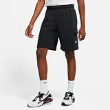 Short negro de corte recto con cintura elástica ajustable con cordón, bolsillos laterales y bolsillo cargo con solapa en la pierna derecha. Logo de Nike bordado en blanco en el lateral.