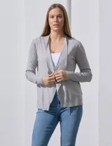 Cardigan tejido color beige, marca Vila Milano, con frente abierto y mangas largas.