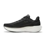 Championes de running New Balance Fresh Foam 1080v12, color negro con detalles en dorado. Cuentan con amortiguación Fresh Foam X, empeine de punto técnico Hypoknit y sujeción estratégica.