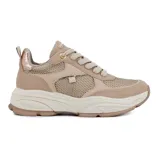 Championes urbanos Via Marte modelo Amber, color beige con detalles en dorado, confeccionados en malla y material sintético, con cordones y suela chunky.