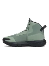 Bota táctica Under Armour Charged Valsetz Mid color verde oliva con detalles en negro.