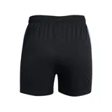 Short deportivo Under Armour Challenger Knit negro con logo blanco en la pierna izquierda.