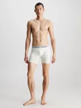 Pack de tres bóxer brief Calvin Klein con cintura elástica con logo distintivo.