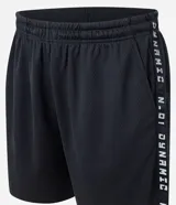 Bermuda deportiva negra con tecnología Dry, cintura elástica con cordón interno, bolsillos laterales y estampado de letras en el lateral.