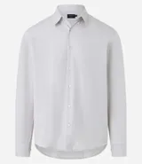 Camisa blanca de algodón, manga larga con botonadura frontal y cuello camisero.