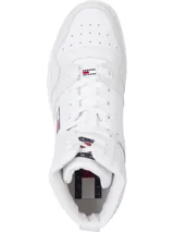 Zapatillas de baloncesto Tommy Jeans de corte medio, color blanco, con diseño color block, exterior de piel, interior de poliéster reciclado y suela de goma.