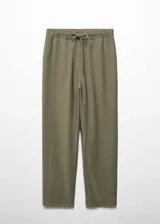 Pantalón color verde oliva, de tejido fluido, corte recto, tiro alto, cintura elástica con cordón de ajuste y bolsillos laterales.