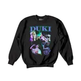 Buzo negro de algodón con cuello redondo y puños y cintura acanalados. Estampado frontal con imágenes del cantante Duki y su nombre en letras verdes y violetas.