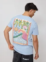 Remera amarilla de algodón con estampado del logo de la marca Rusty en el frente y en la espalda.