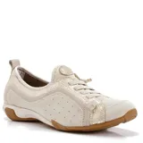 Zapatilla urbana blanca con detalles dorados, de cuero y tela calada. Cuenta con cordones, suela antideslizante Bounce® y plantilla extraíble de poliuretano con inserto de gel en el talón.