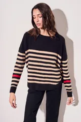 Sweater de punto con rayas multicolores en tonos pastel, de corte ajustado y mangas largas.