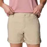 Short de senderismo negro con tecnología Omni-Shade™ Broad Spectrum UPF 50 y Omni-Wick™.