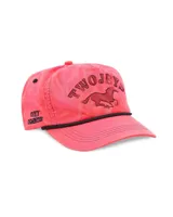 Gorro de béisbol color rosa con bordado del logo de la marca y un caballo salvaje.