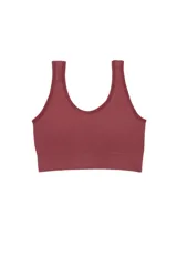 Bralette deportivo color ladrillo, de tejido acanalado.