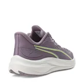Championes de running para mujer Puma modelo Skyrocket Lite 2, color negro con detalles en color oro rosa y blanco. Cuentan con capellada de malla textil transpirable, entresuela PUMALITE para amortiguación ligera y suela de goma con tracción.