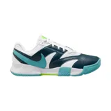 Championes de tenis Nike Court Lite 4, color blanco con detalles en azul marino y celeste.