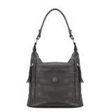 Cartera negra de símil cuero con doble cierre superior, bolsillo frontal con tapa y broche magnético, bolsillos laterales con cierre y correa larga regulable y desmontable.