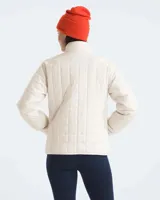 Campera gris acolchada con cierre frontal, cuello alto con interior de piel sintética y logo de la marca bordado en el pecho.
