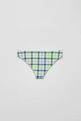 Bombacha de bikini con estampado de cuadros en tonos verde, lila y blanco.