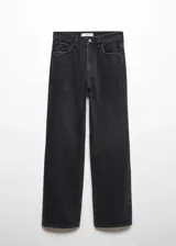 Pantalón de jean negro de corte recto, tiro medio y cinco bolsillos.