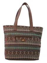 Bolso tipo tote con estampado floral y geométrico en tonos marrones, beige, verde y lila. Cuenta con asas de cuero sintético marrón y un dije decorativo con borlas.
