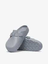 Zueco Birkenstock Boston EVA color gris.
