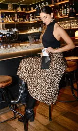 Falda larga con estampado animal print de leopardo.