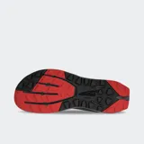 Championes de trail running Altra Superior 7, color gris claro con detalles en azul marino y suela verde.