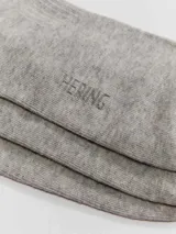 Kit de tres pares de medias grises de algodón, tipo soquete.